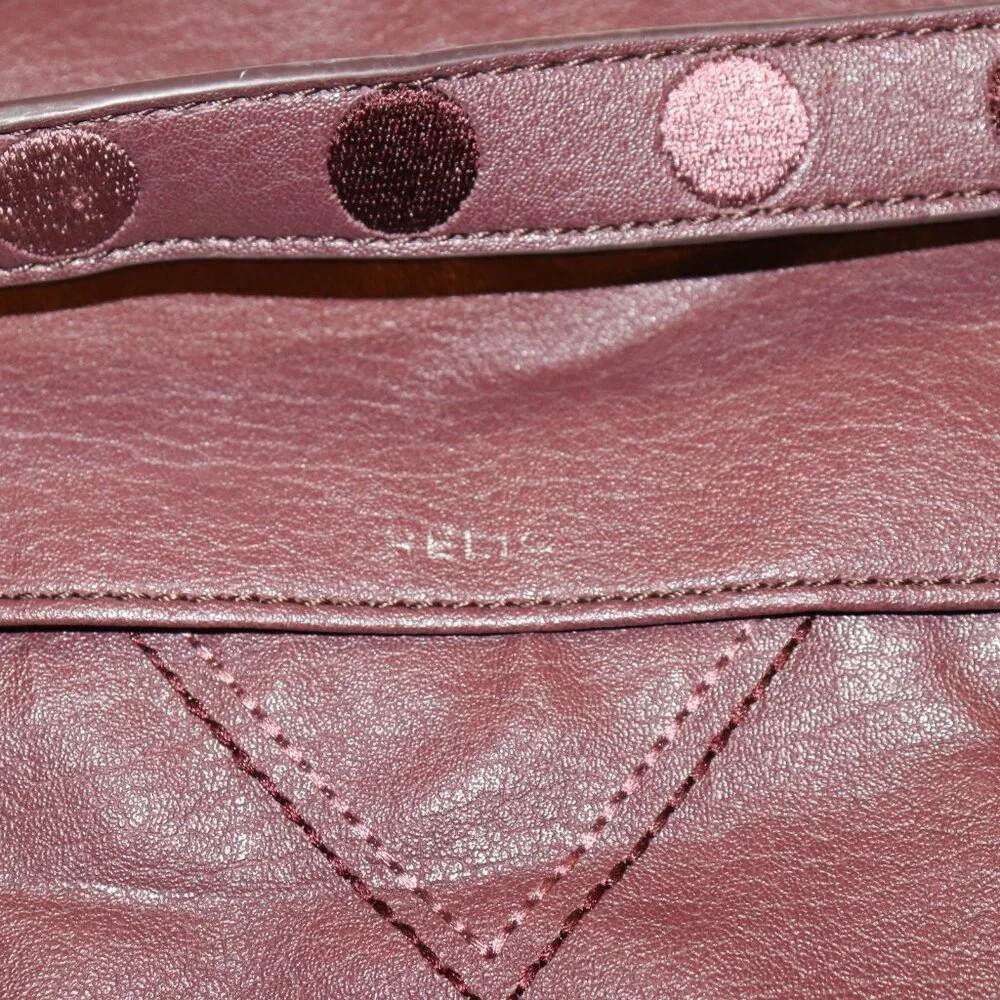 🍷 Relic Maroon Shoulder Purse · 13x13